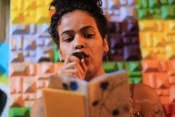 Foto de divulgação: Gole de Poesia reúne literatura periférica, música e hip-hop no Mercado Sul em Taguatinga